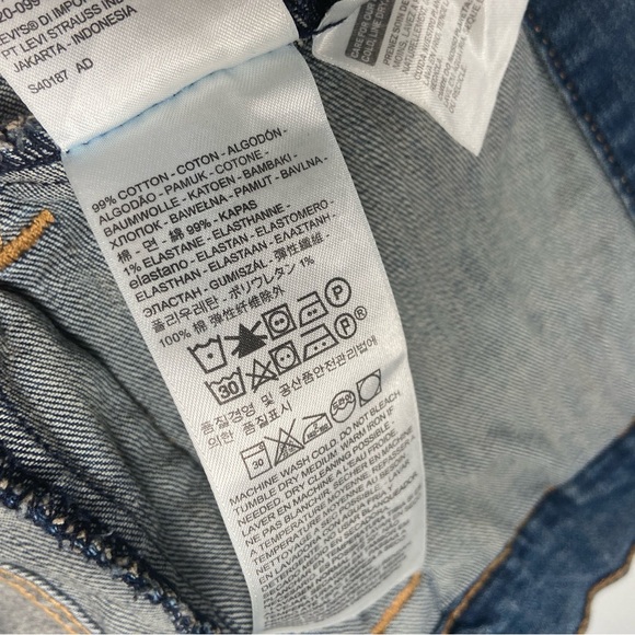 Levi Strauss Denim Jacket Women’s XS Blue Jean Trucker Button Up Long Sleeve - Picture 10 of 16